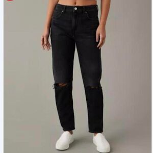 American Eagle Women's Black Straight Mom (strigid) Jeans